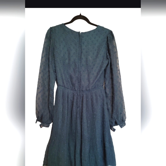 Medium Teal Lace Dress - Picture 3 of 3